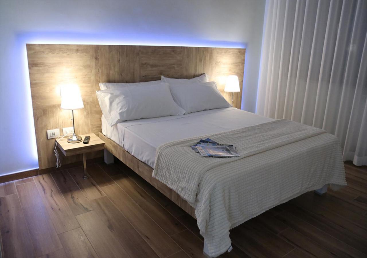 Residenza La Reggia Bed and Breakfast Caserta Buitenkant foto